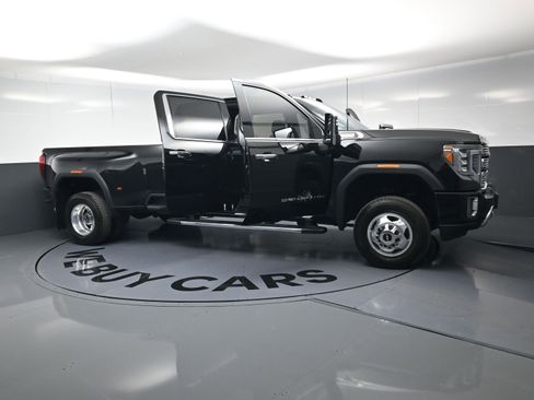 Certified 2022 GMC Sierra 3500 Denali image 32