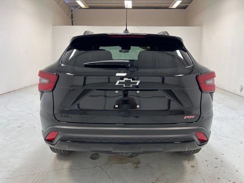 Used 2025 Chevrolet Trax RS w/ Driver Confidence Package FWD image 10