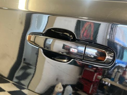 Used 2019 Chevrolet Traverse LT w/ LPO, Floor Liner Package AWD/4WD image 6