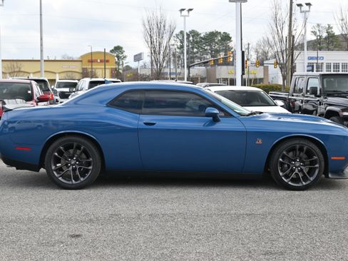 Used 2022 Dodge Challenger R/T Scat Pack image 15