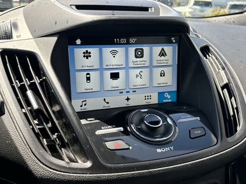 Used 2018 Ford Escape Titanium w/ Ford Safe & Smart Package AWD/4WD image 19