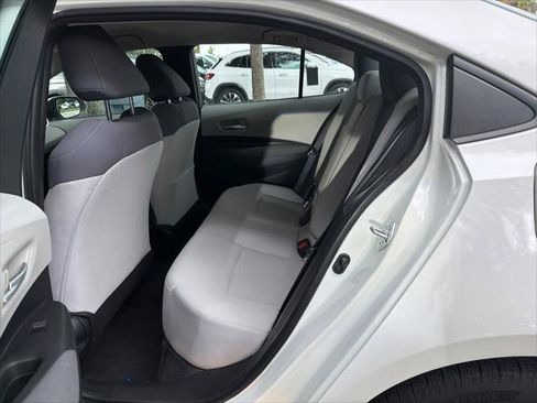 Used 2021 Toyota Corolla LE FWD image 16