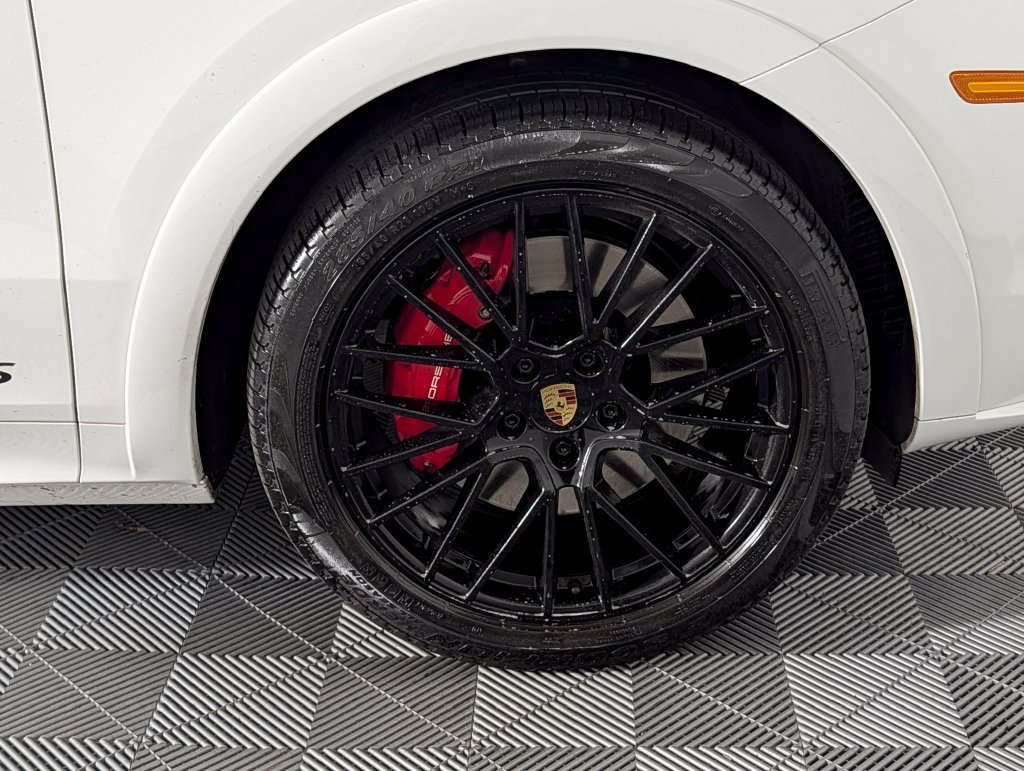 Certified 2023 Porsche Cayenne GTS AWD/4WD image 13