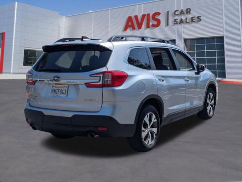 Used 2025 Subaru Ascent Premium AWD/4WD image 6