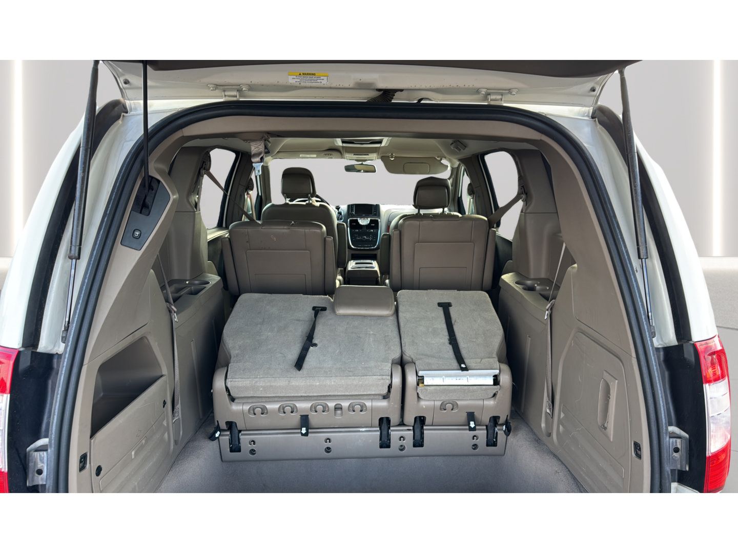 Used 2012 Chrysler Town & Country Touring w/ Entertainment Group #1 FWD image 22