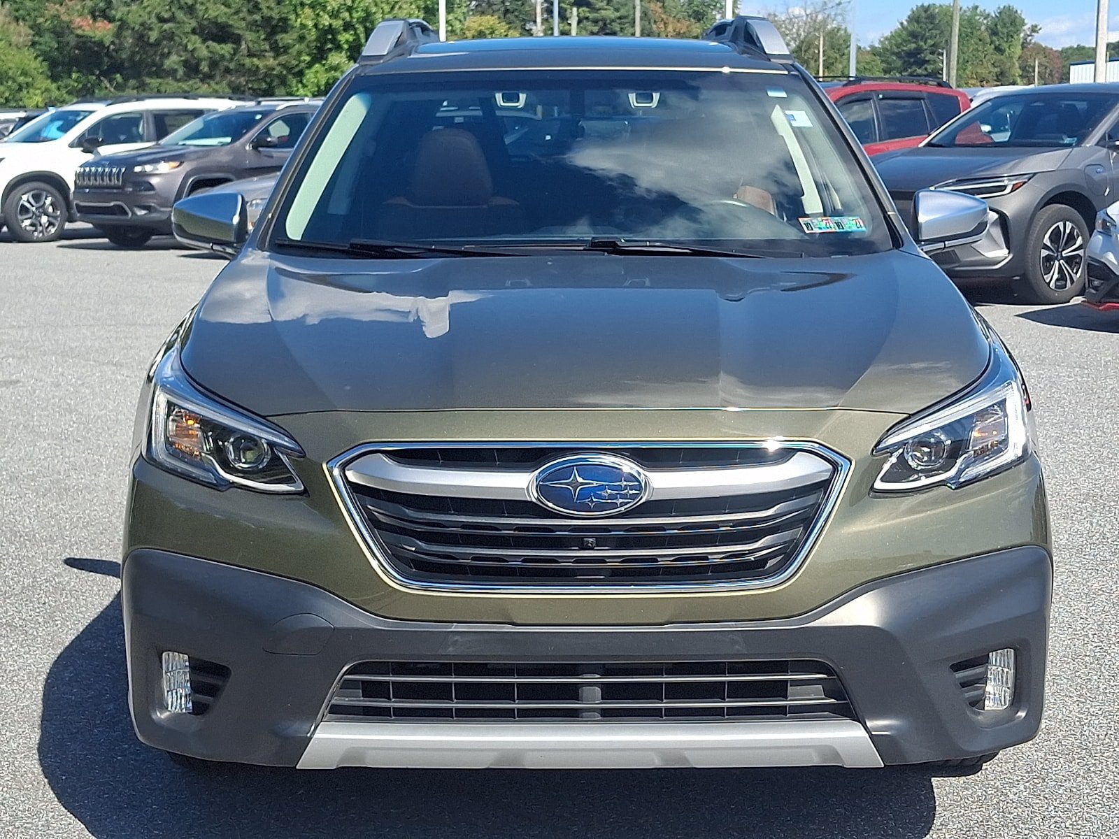 Used 2022 Subaru Outback Touring XT AWD/4WD image 2