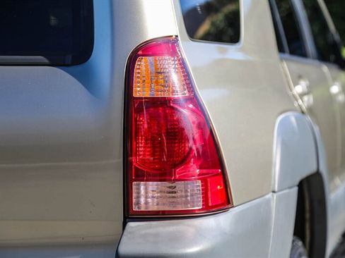 Used 2003 Toyota 4Runner SR5 image 13