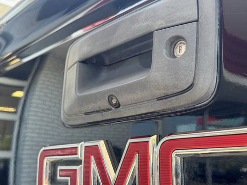 Used 2018 GMC Sierra 2500 Denali w/ Duramax Plus Package AWD/4WD image 13