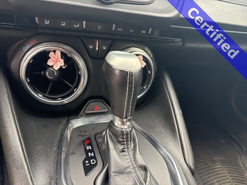 Used 2022 Chevrolet Camaro LT image 9
