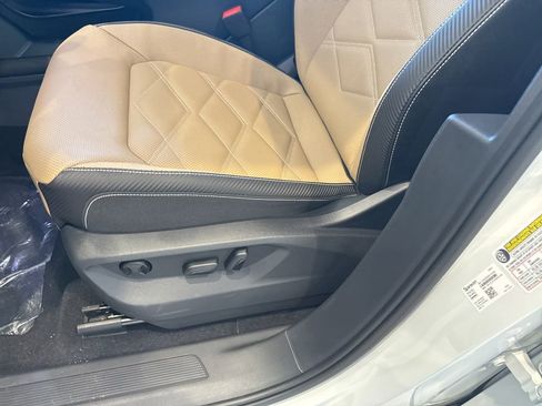 New 2026 Volkswagen Atlas Cross Sport SE image 18