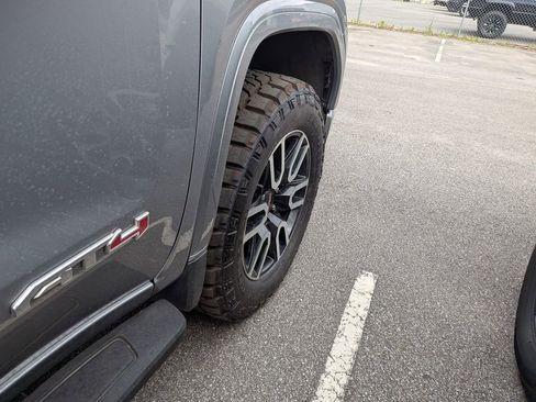 Used 2024 GMC Sierra 1500 AT4 w/ Technology Package AWD/4WD image 12