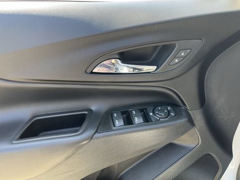 Used 2022 Chevrolet Equinox LT FWD image 21