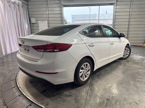 Used 2018 Hyundai Elantra SE image 5