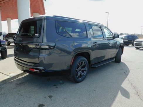New 2026 Jeep Grand Wagoneer L Limited AWD/4WD image 32