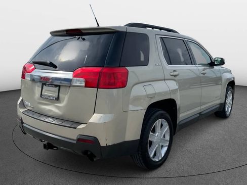 Used 2010 GMC Terrain SLE FWD image 5