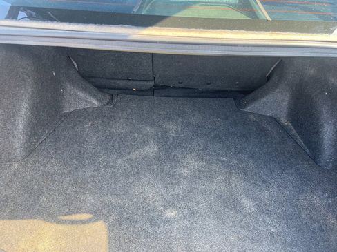 Used 2017 Toyota Corolla LE image 9