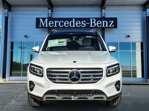 New 2026 Mercedes-Benz GLB 250 4MATIC image 2