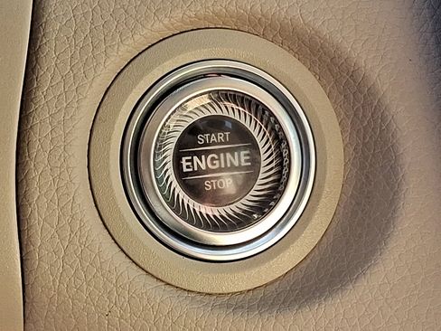 Certified 2022 Mercedes-Benz GLC 300 4MATIC image 22