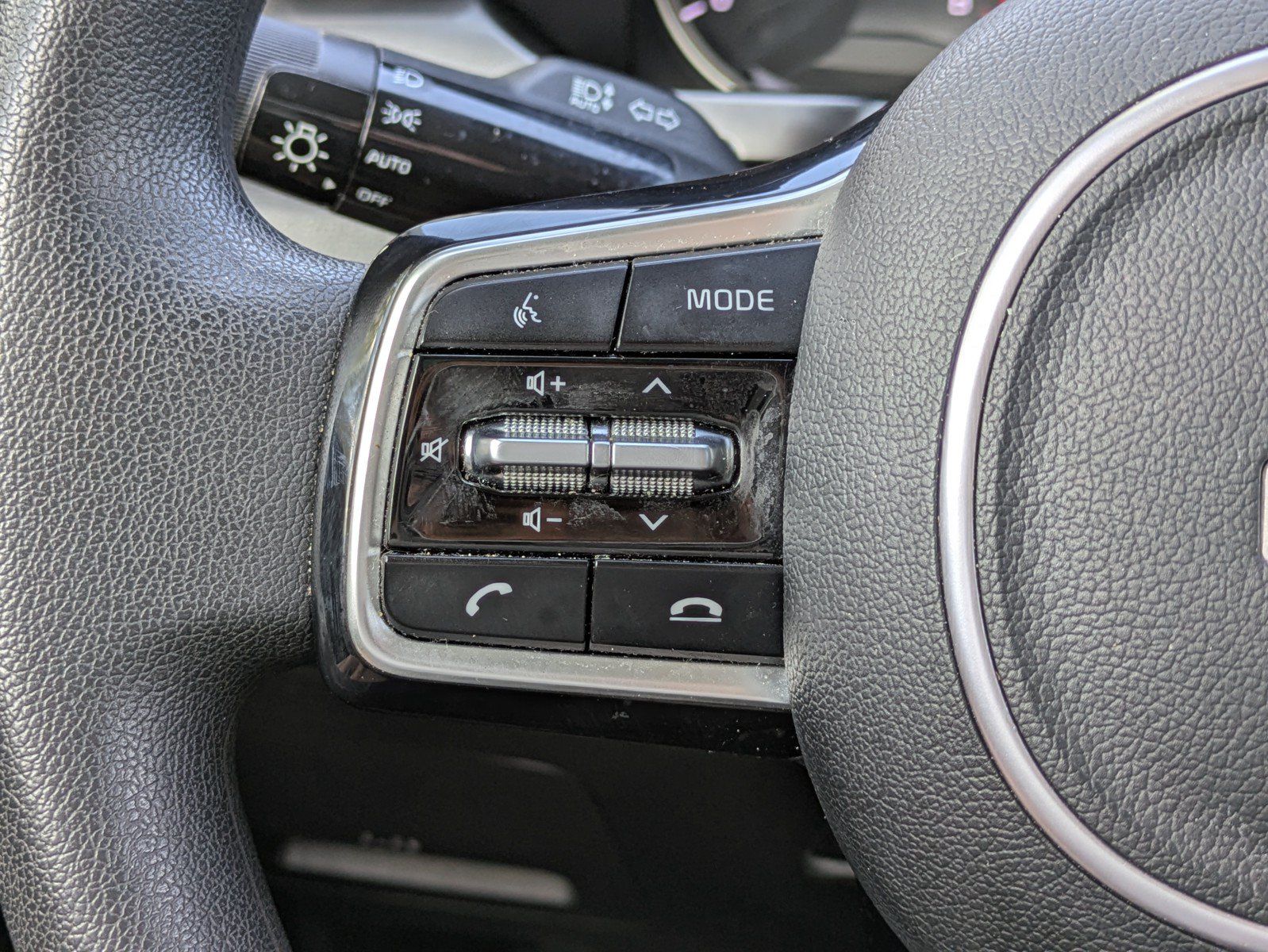 Certified 2023 Kia Sorento LX FWD image 18