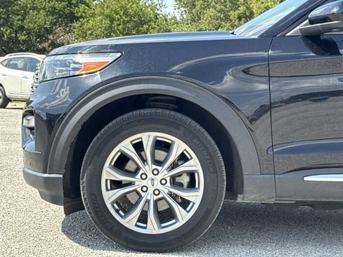 Used 2024 Ford Explorer Limited AWD/4WD image 10