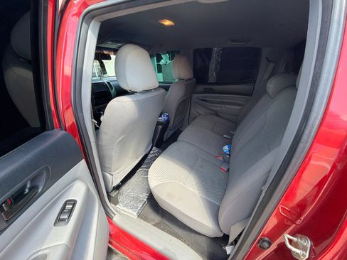 Used 2015 Toyota Tacoma 4x4 Double Cab w/ SR5 Package image 16