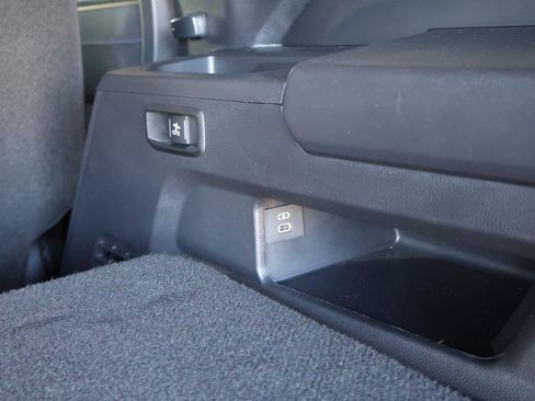 Certified 2025 Toyota Sequoia Platinum AWD/4WD image 30