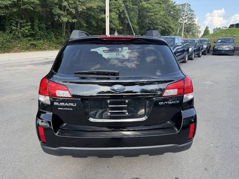 Used 2012 Subaru Outback 2.5i Limited AWD/4WD image 6