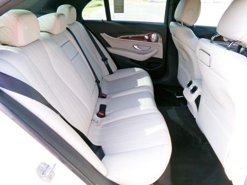 Used 2018 Mercedes-Benz E 300 image 16