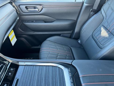 Used 2025 Nissan Armada PRO-4X image 14