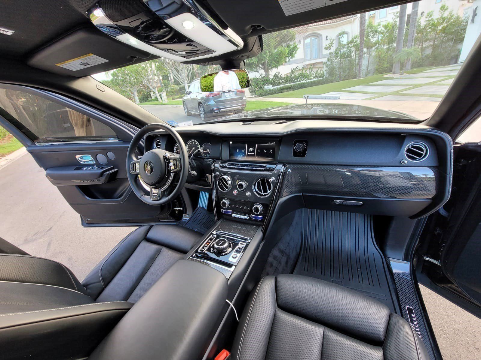Used 2021 Rolls-Royce Cullinan Black Badge AWD/4WD image 12