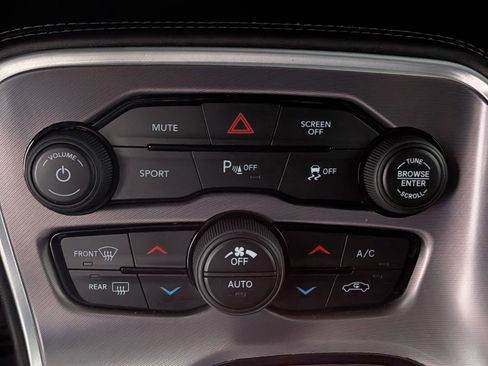 Used 2019 Dodge Challenger R/T image 29