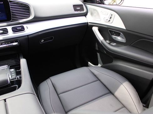 Used 2024 Mercedes-Benz GLE 450e 4MATIC image 23