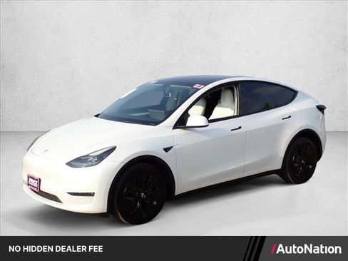 Used 2023 Tesla Model Y Long Range AWD/4WD image 1