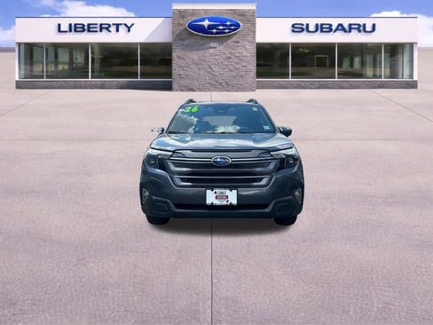 Used 2026 Subaru Forester Premium AWD/4WD image 24