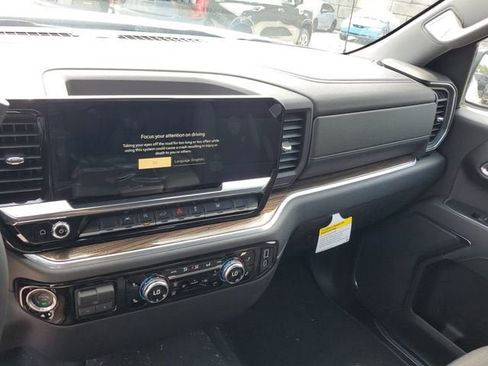 New 2026 GMC Sierra 1500 Elevation image 28