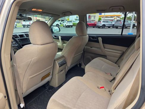 Used 2013 Toyota Highlander FWD image 14