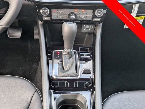 New 2026 Jeep Compass Latitude image 17