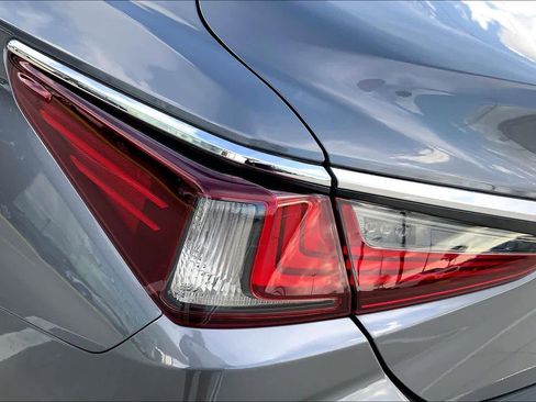 Used 2019 Lexus ES 350 w/ Premium Package image 25