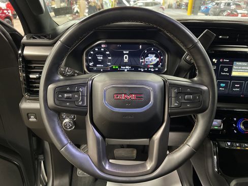 Used 2025 GMC Sierra 2500 AT4 w/ AT4 Premium Plus Package image 19