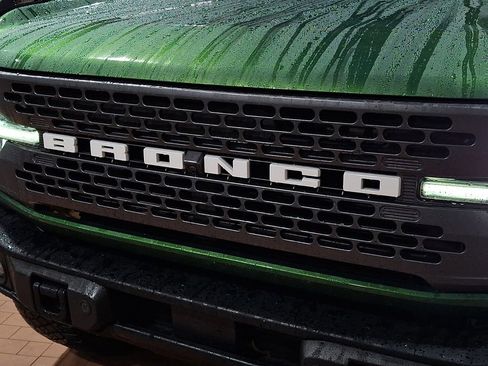 Used 2022 Ford Bronco Badlands image 30