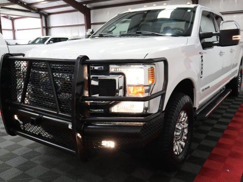 Used 2021 Ford F350 XLT w/ XLT Premium Package AWD/4WD image 16