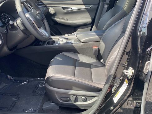 Certified 2025 INFINITI QX50 Luxe image 15
