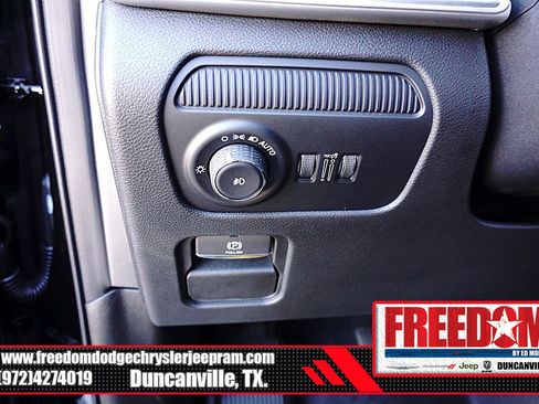 New 2025 Jeep Wagoneer Series II image 30