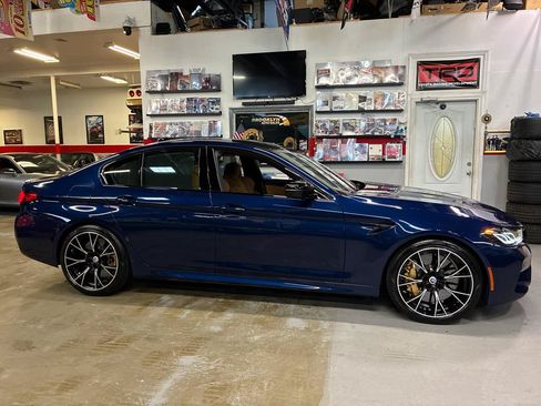 Used 2022 BMW M5 w/ Competition Package AWD/4WD image 15