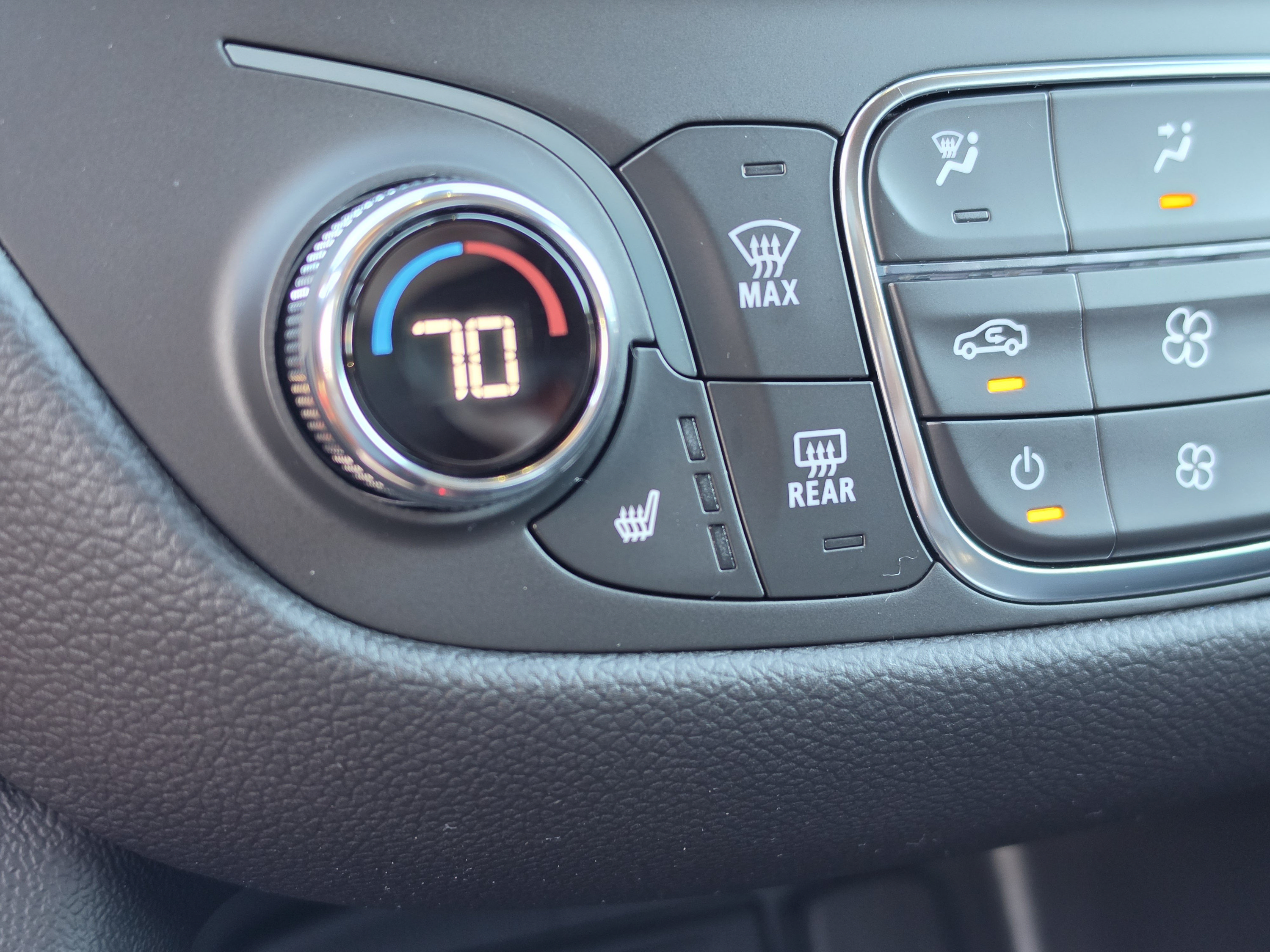 Used 2024 Chevrolet Equinox RS w/ RS Leather Package FWD image 27