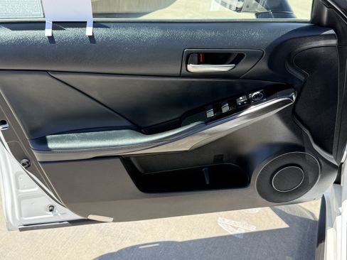 Certified 2022 Lexus IS 300 RWD image 17