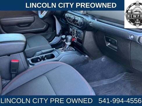 Used 2022 Jeep Gladiator Rubicon w/ Cold Weather Group image 14