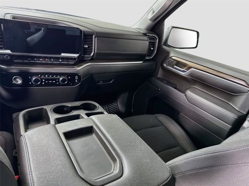 Used 2023 Chevrolet Silverado 1500 LT AWD/4WD image 16