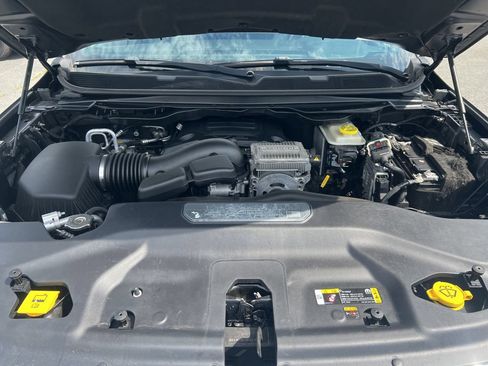 Used 2022 Jeep Wagoneer Series II AWD/4WD image 13