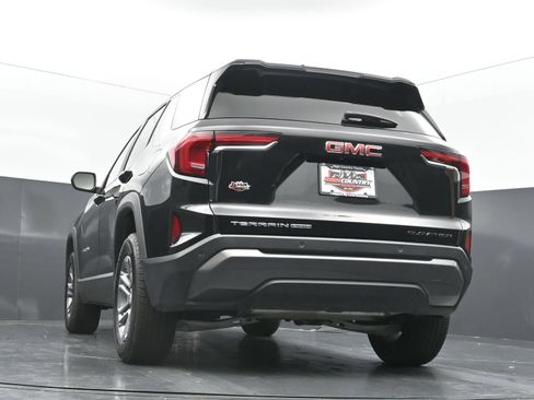 Used 2025 GMC Terrain Elevation AWD/4WD image 39
